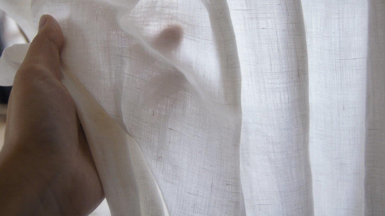 光を浴びたリネン