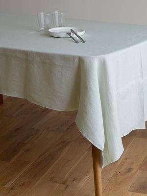 麻のテーブルクロス