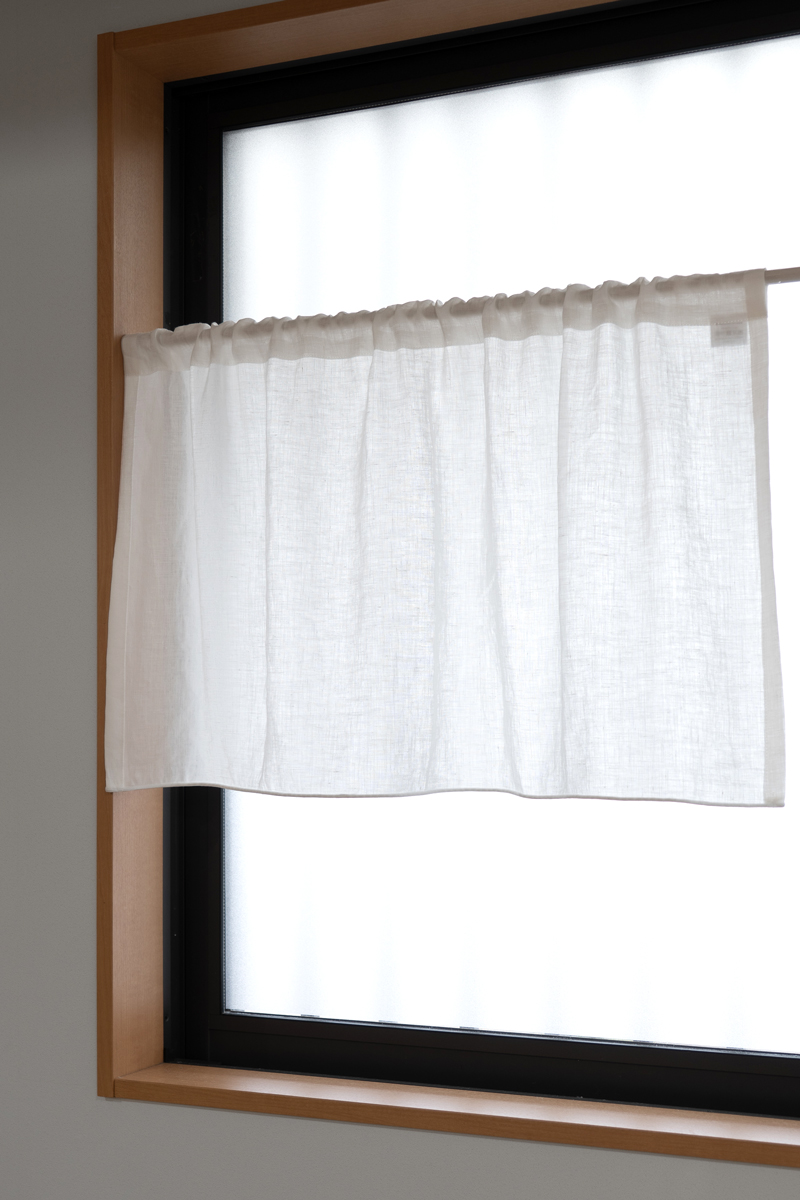 リネン100%のカフェカーテン