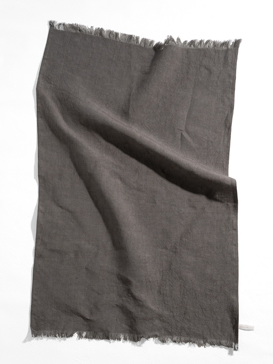 フリンジの付いたキッチンタオル