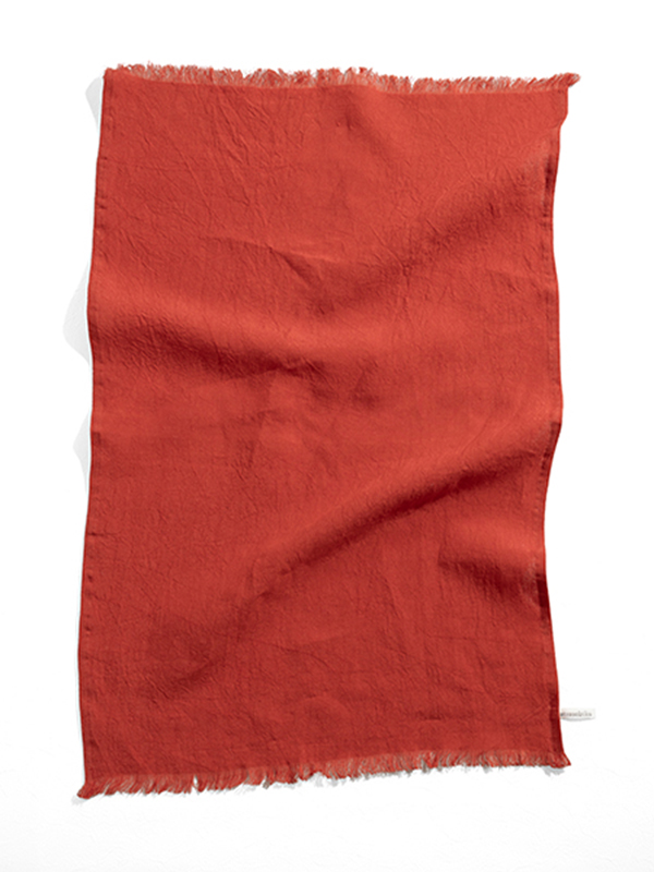 フリンジの付いたキッチンタオル