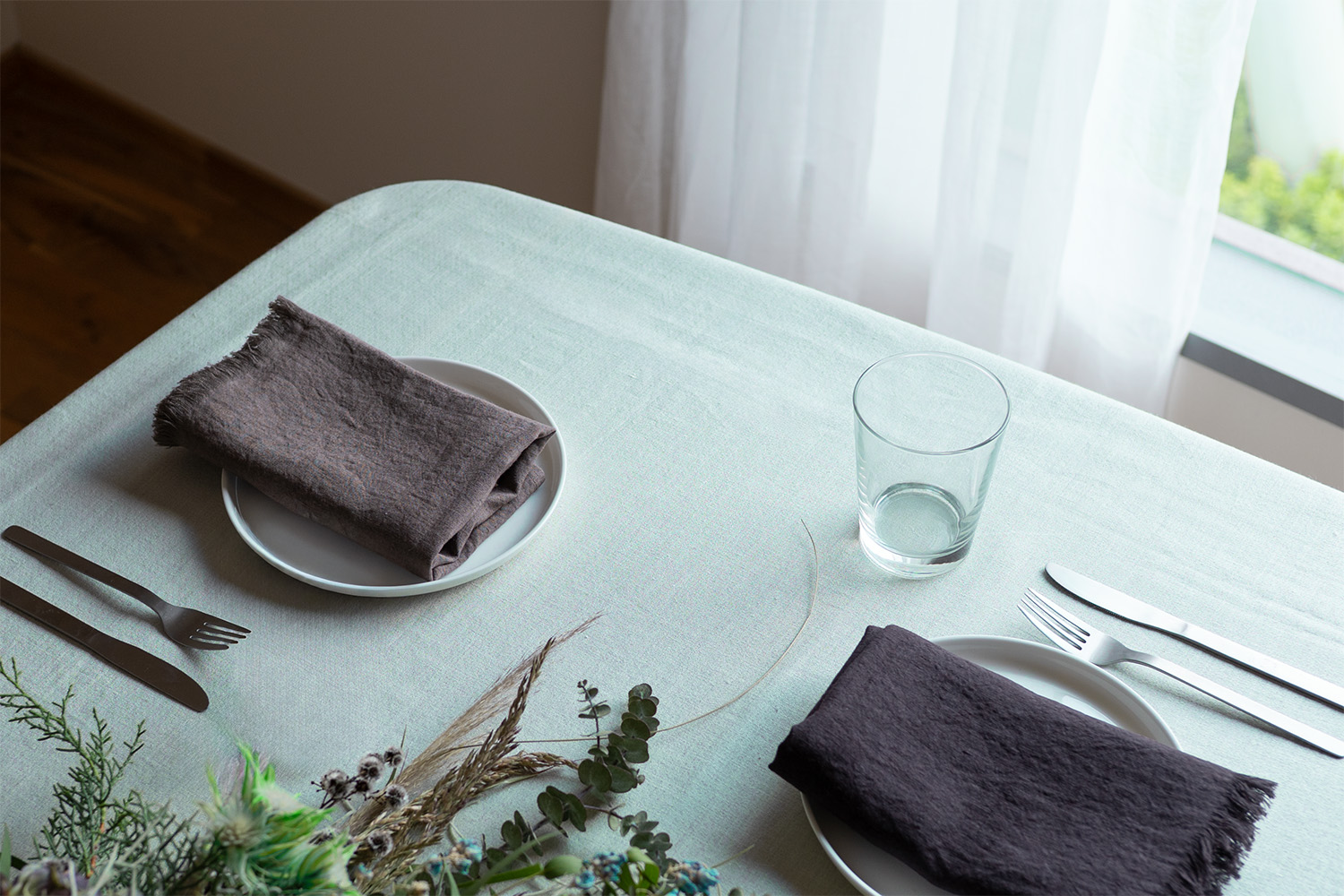 リネンのテーブルクロス